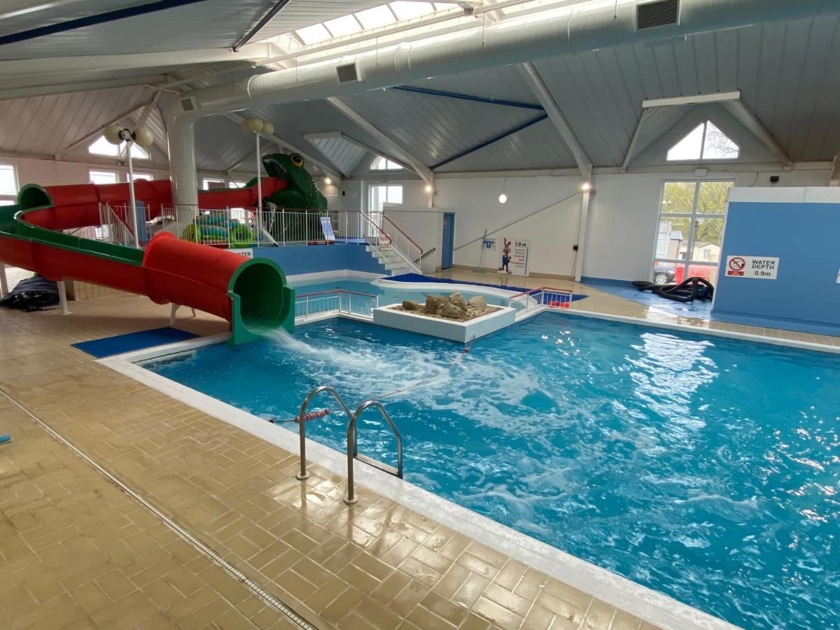 14 Greenwood Thorness Bay Porchfield  Экстерьер фото